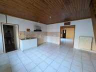 Maison de village avec grange — photo 2