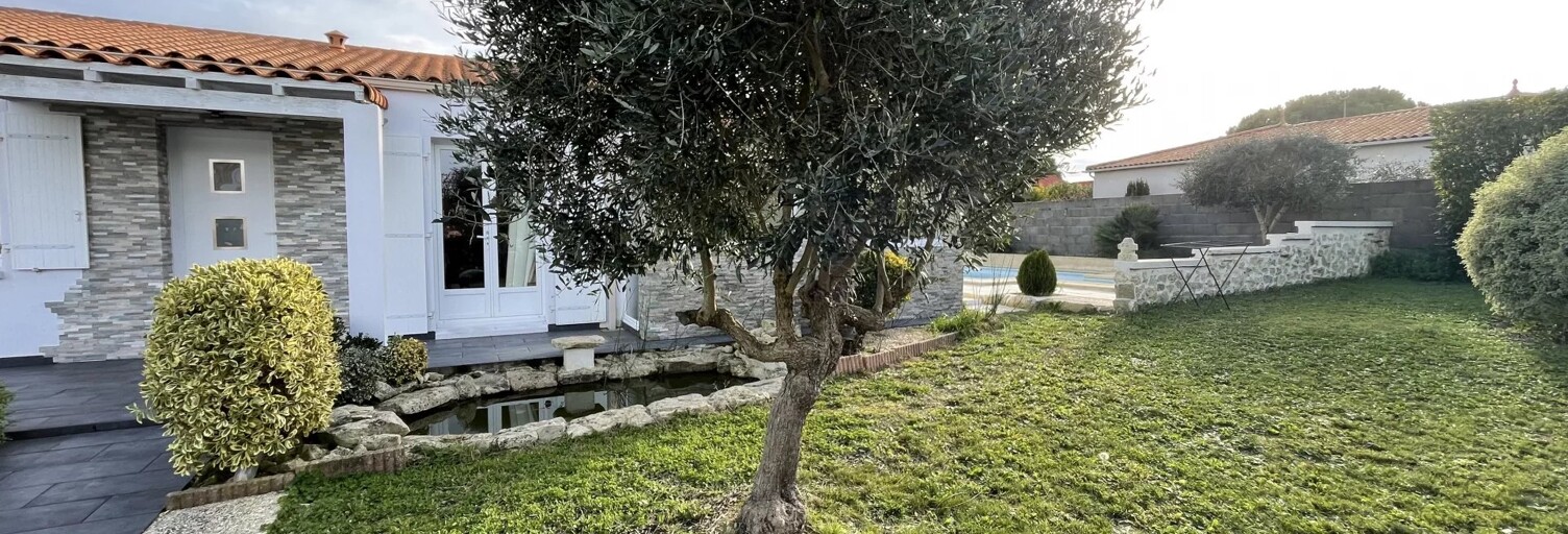 Maison 7 Pièces 148 m² à vendre à Croix-Chapeau (17220)