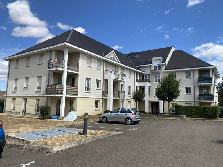 A LOUER - Appartement 2 pièces à LEVES — photo 1