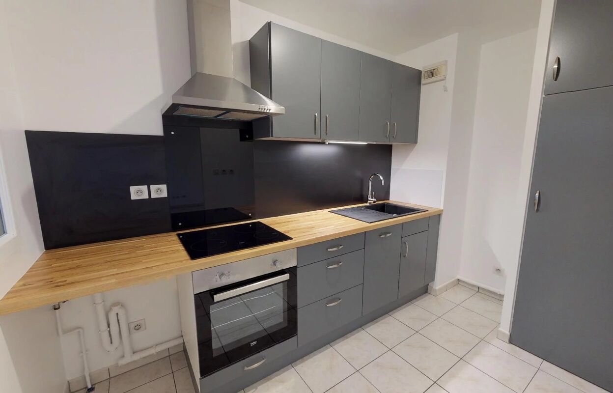 appartement 2 pièces  m2 à louer à Lèves (28300)