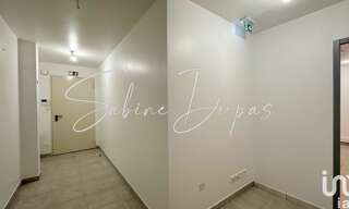 Commerce  58 m² à louer à Robion (84440)