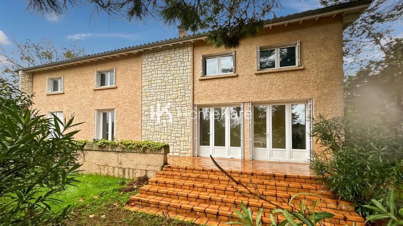 maison 7 pièces 230 m2 à vendre à Sainte-Foy-de-Peyrolières (31470)