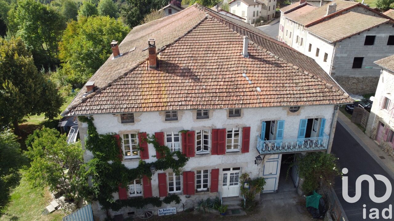 maison 10 pièces 300 m2 à vendre à Saint-Bonnet-le-Chastel (63630)