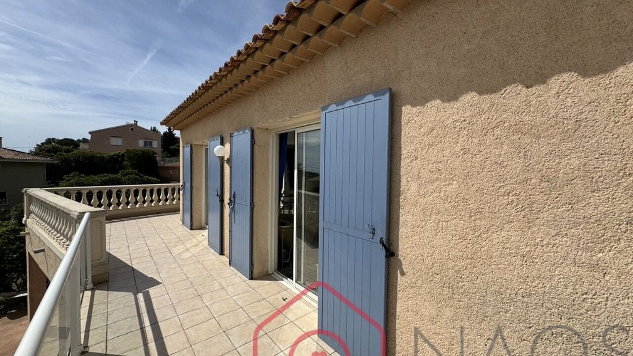 maison 10 pièces 320 m2 à vendre à Saint-Aygulf (83370)