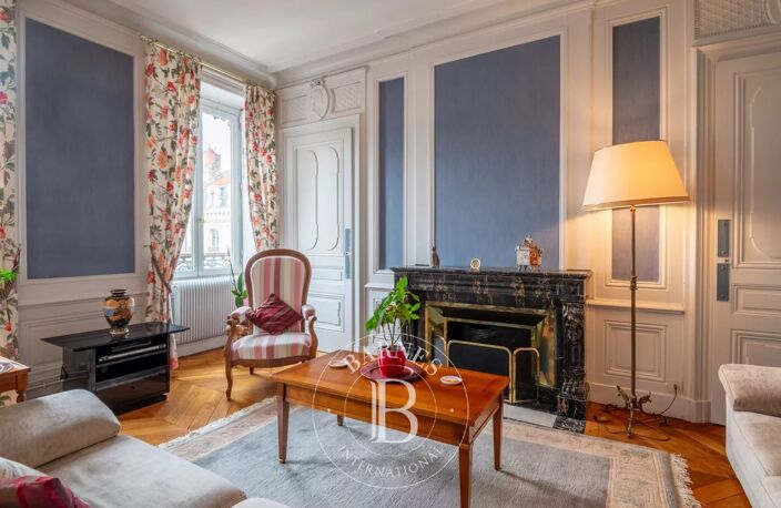 Lyon 2ème - Bourse - Appartement bourgeois - 135m² - 2 chambres - 1 bureau — photo 4
