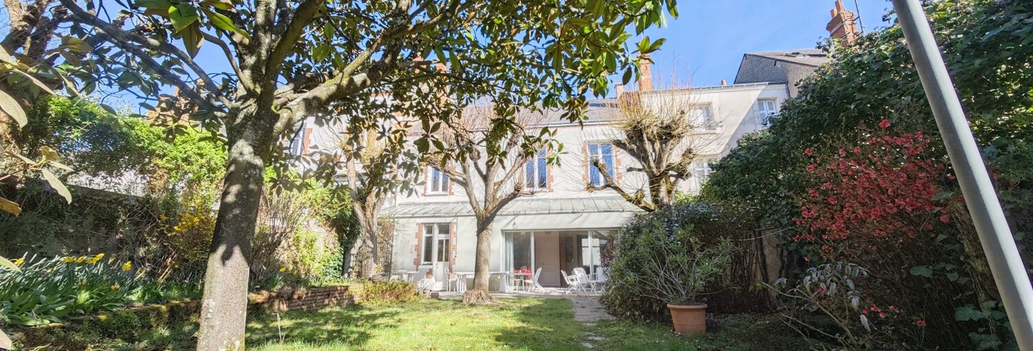 Maison 10 Pièces 218 m² à vendre à Tours (37000)