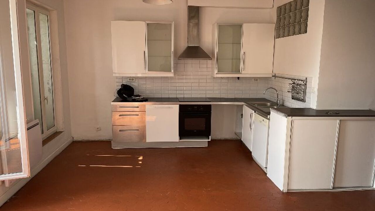 appartement 3 pièces 56 m2 à louer à Marseille 2 (13002)