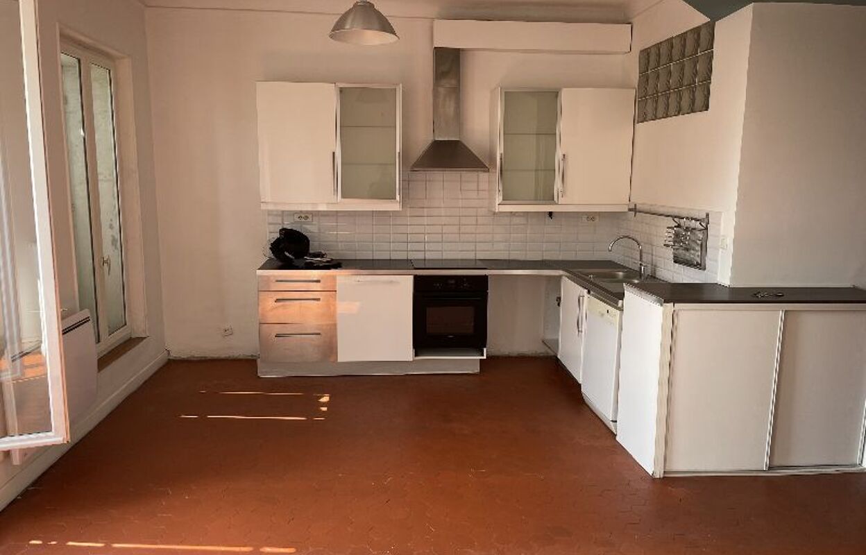 appartement 3 pièces 56 m2 à louer à Marseille 2 (13002)