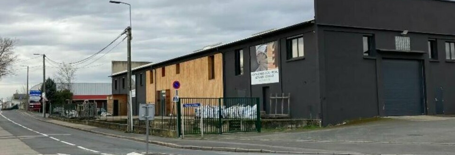 Commerce  904 m² à louer à Villefranche-sur-Saône (69400)