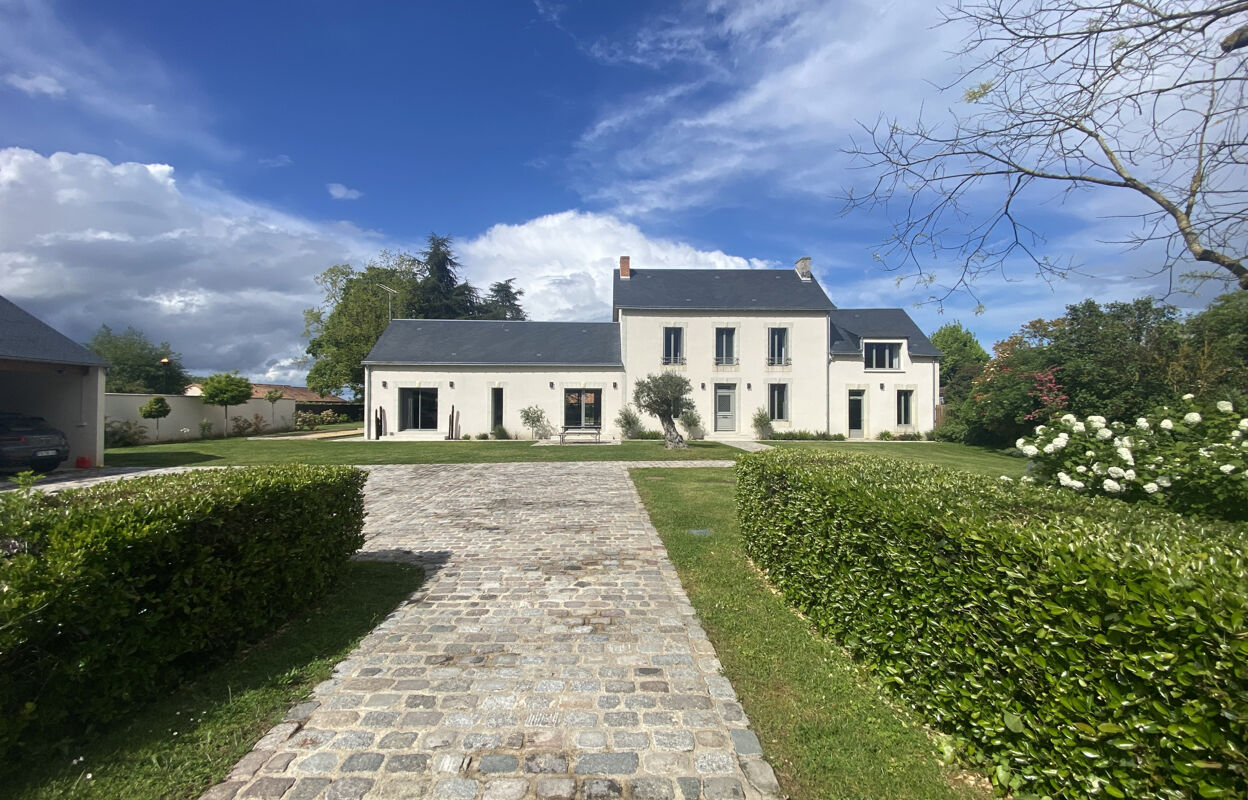 maison 8 pièces 262 m2 à vendre à Poitiers (86000)