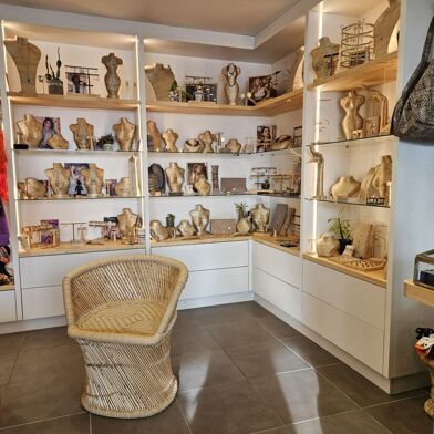 Commerce  132000 €