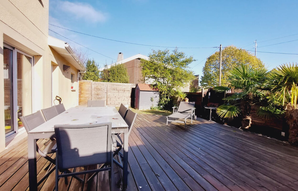 maison 6 pièces 137 m2 à vendre à Mérignac (33700)