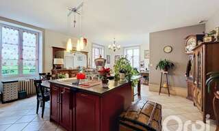 Maison 8 Pièces 197 m² à vendre à Saint-Étienne-de-Vicq (03300)