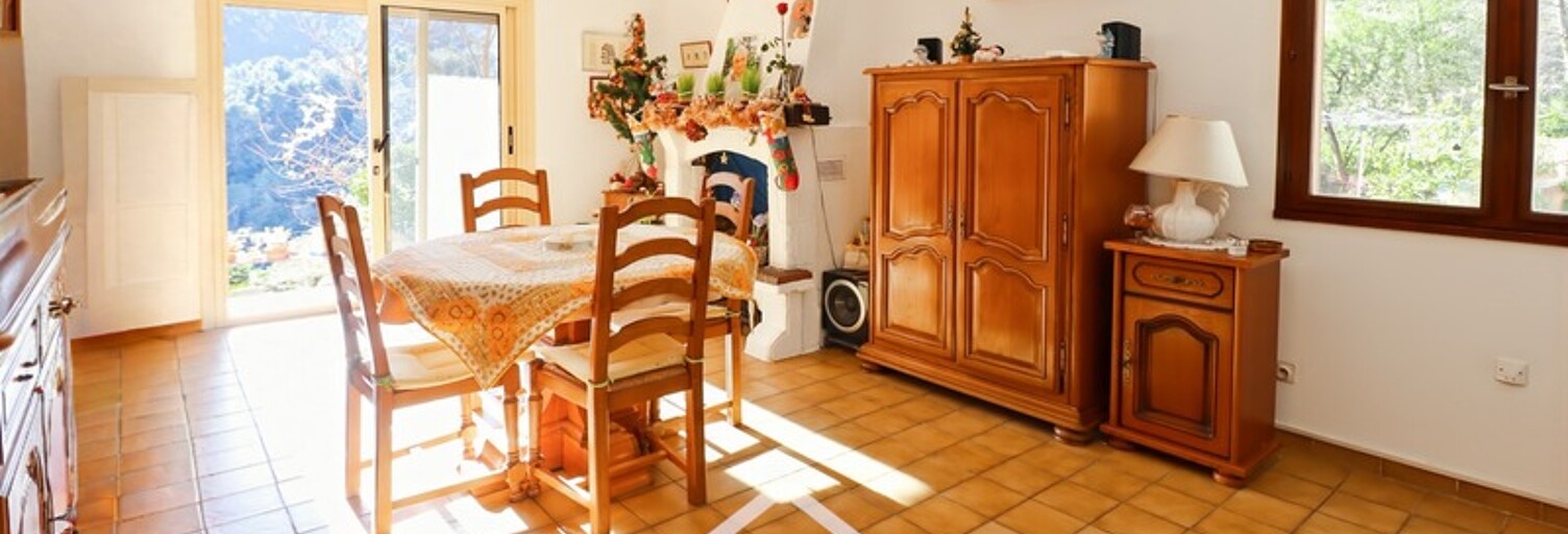 Maison 5 Pièces 135 m² à vendre à Belgentier (83210)