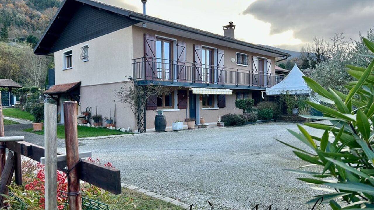 maison 5 pièces 165 m2 à vendre à Serrières-en-Chautagne (73310)