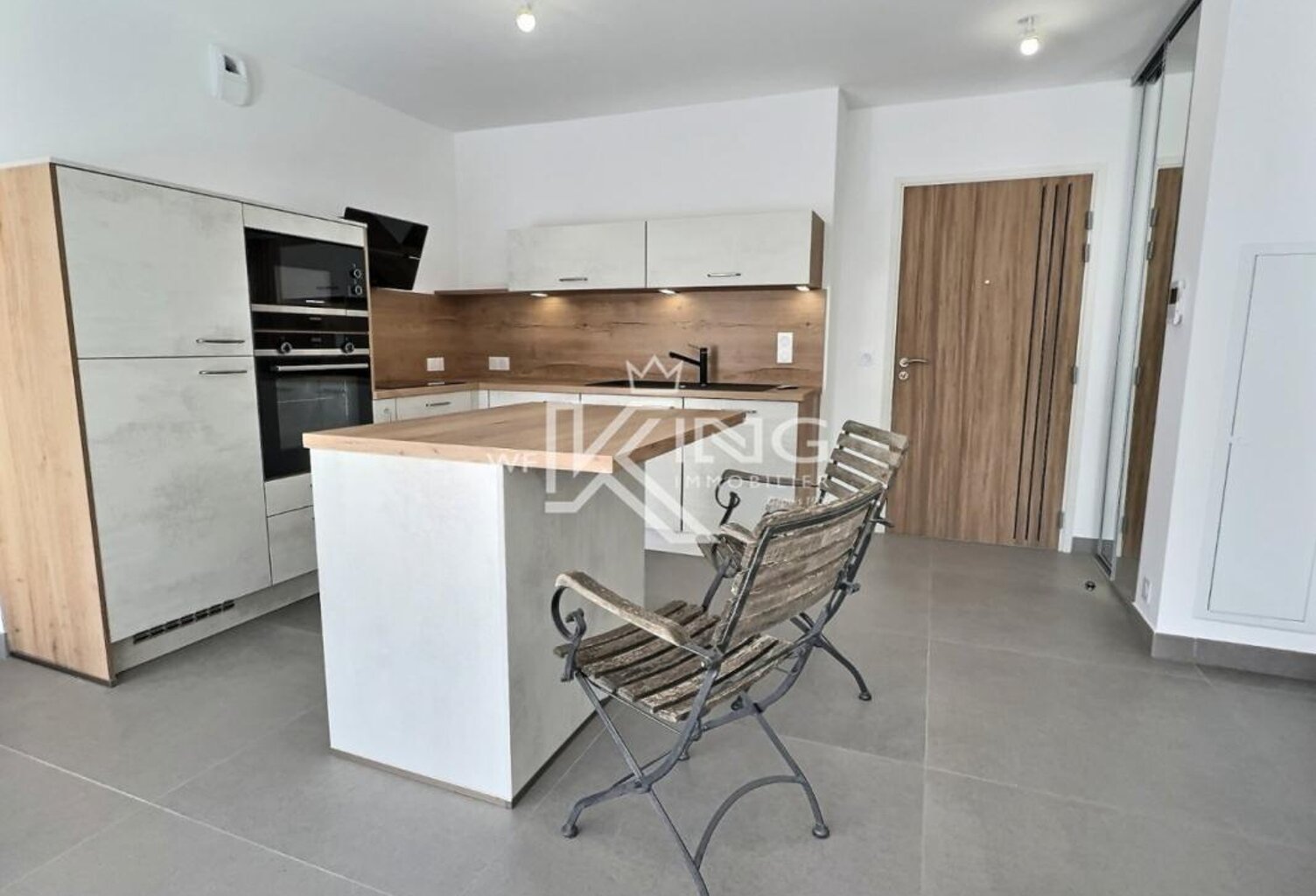 BOULOURIS PROCHE MER DANS RESIDENCE DE STANDING — photo 1