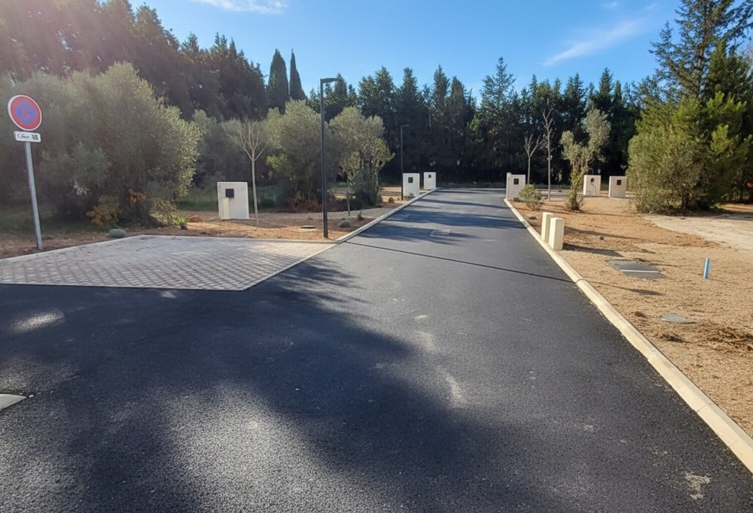 MON TERRAIN A MAUSSANE LES APILLES DE 299 M² VIABILISE — photo 1