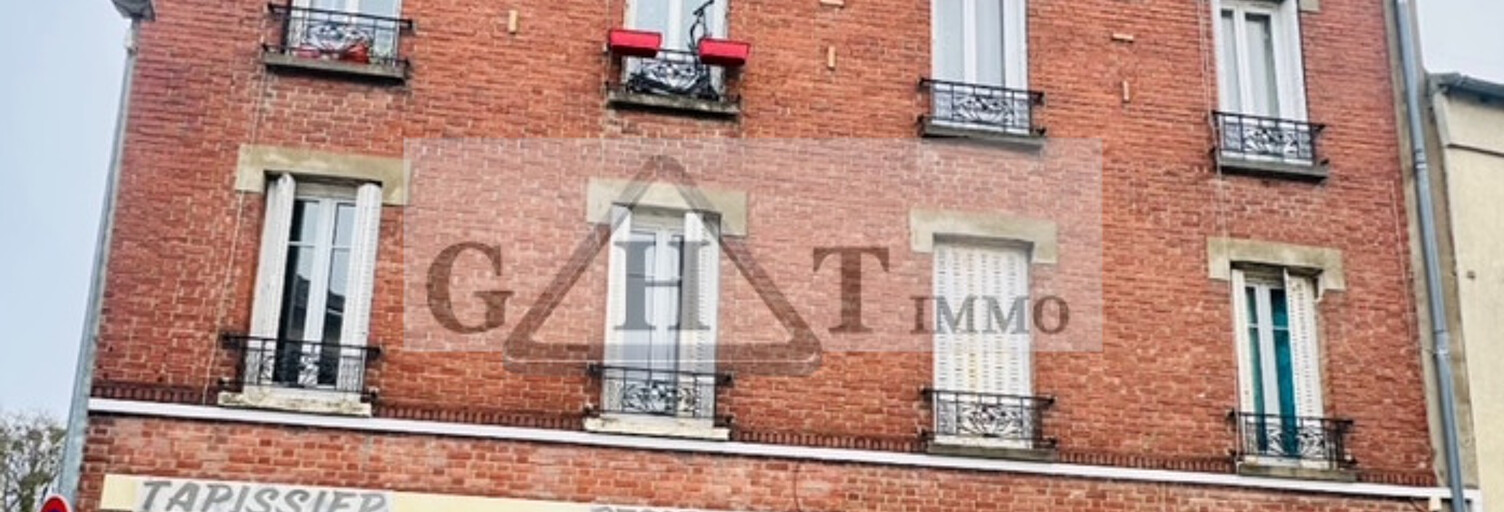 Bureau  70 m² à louer à Orly (94310)