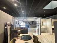 LOCAL COMMERCIAL 570 M² AVEC FORTE VISIBILITE A SERVON — photo 2
