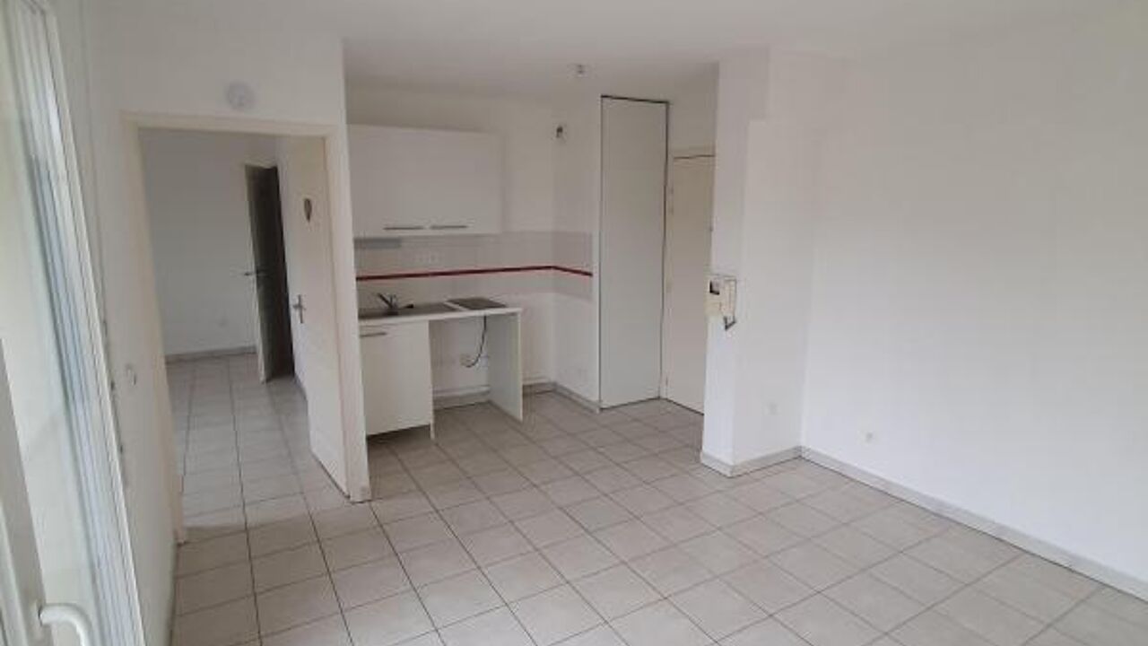 appartement 2 pièces 35 m2 à louer à La Seyne-sur-Mer (83500)