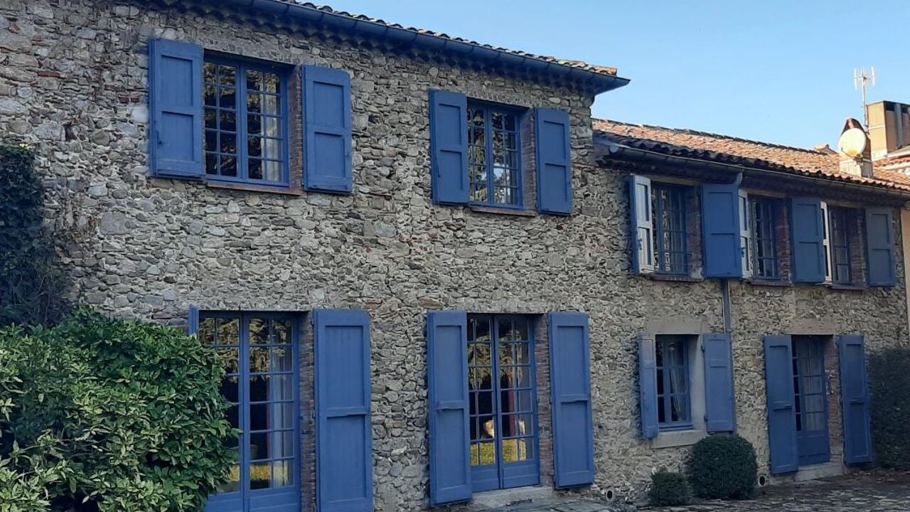 maison 8 pièces 379 m2 à vendre à Aussillon (81200)