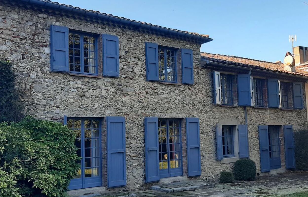 maison 8 pièces 379 m2 à vendre à Aussillon (81200)