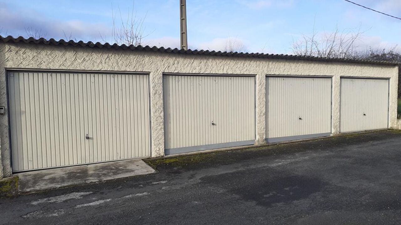 garage  pièces  m2 à vendre à Baugé-en-Anjou (49150)