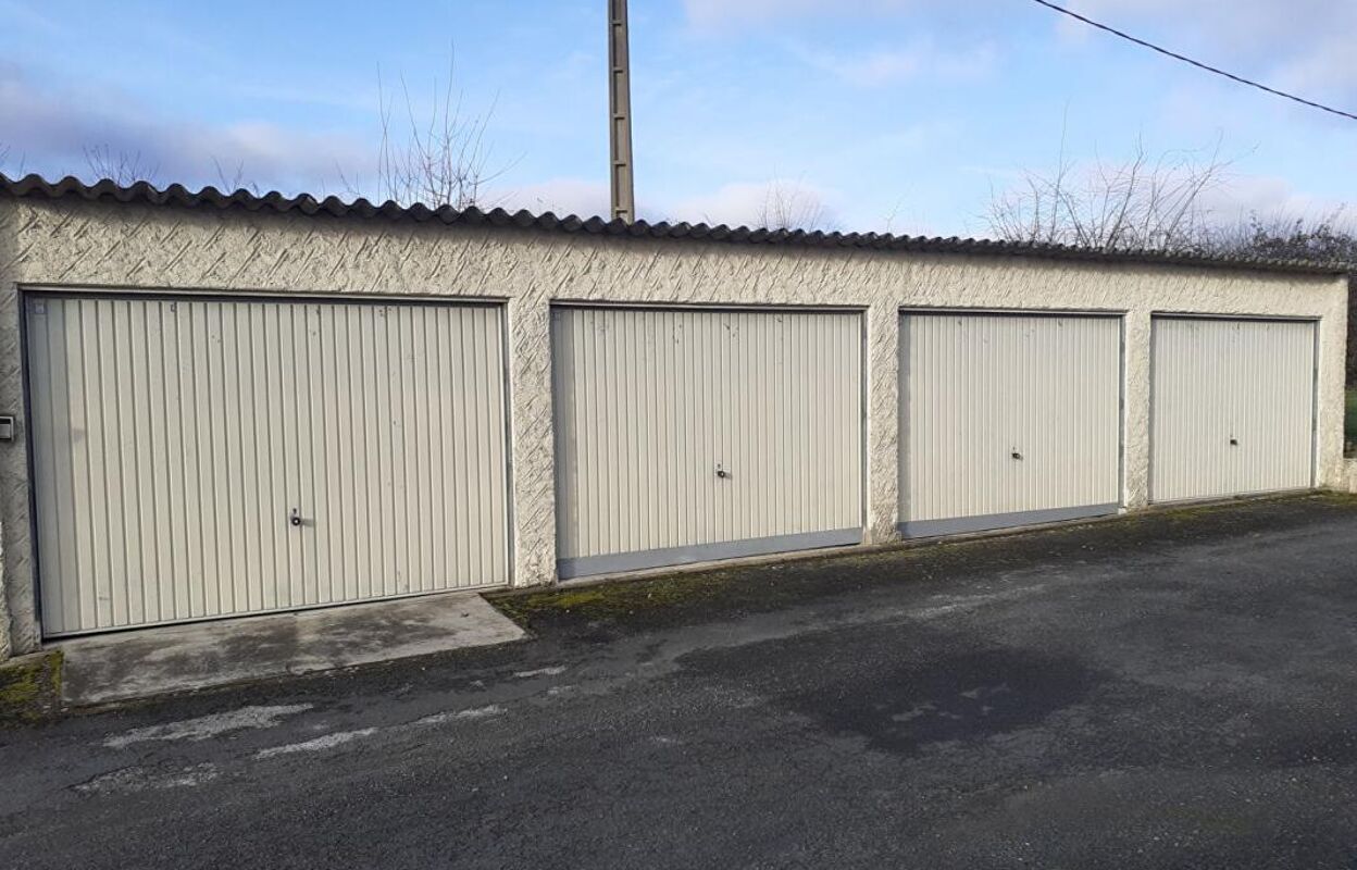 garage  pièces  m2 à vendre à Baugé-en-Anjou (49150)