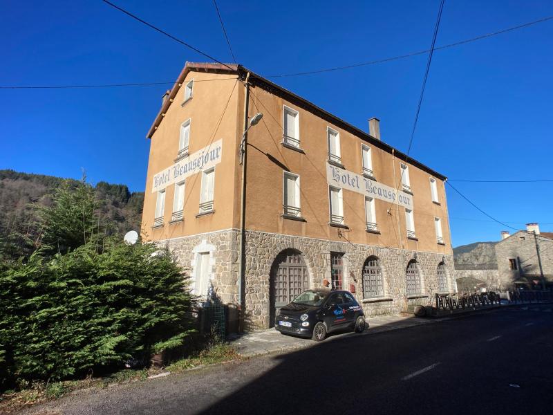  Immeuble 15 pièces 394 m²