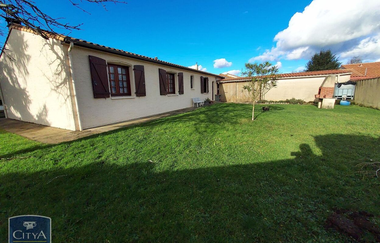 maison 4 pièces 96 m2 à vendre à Magné (79460)