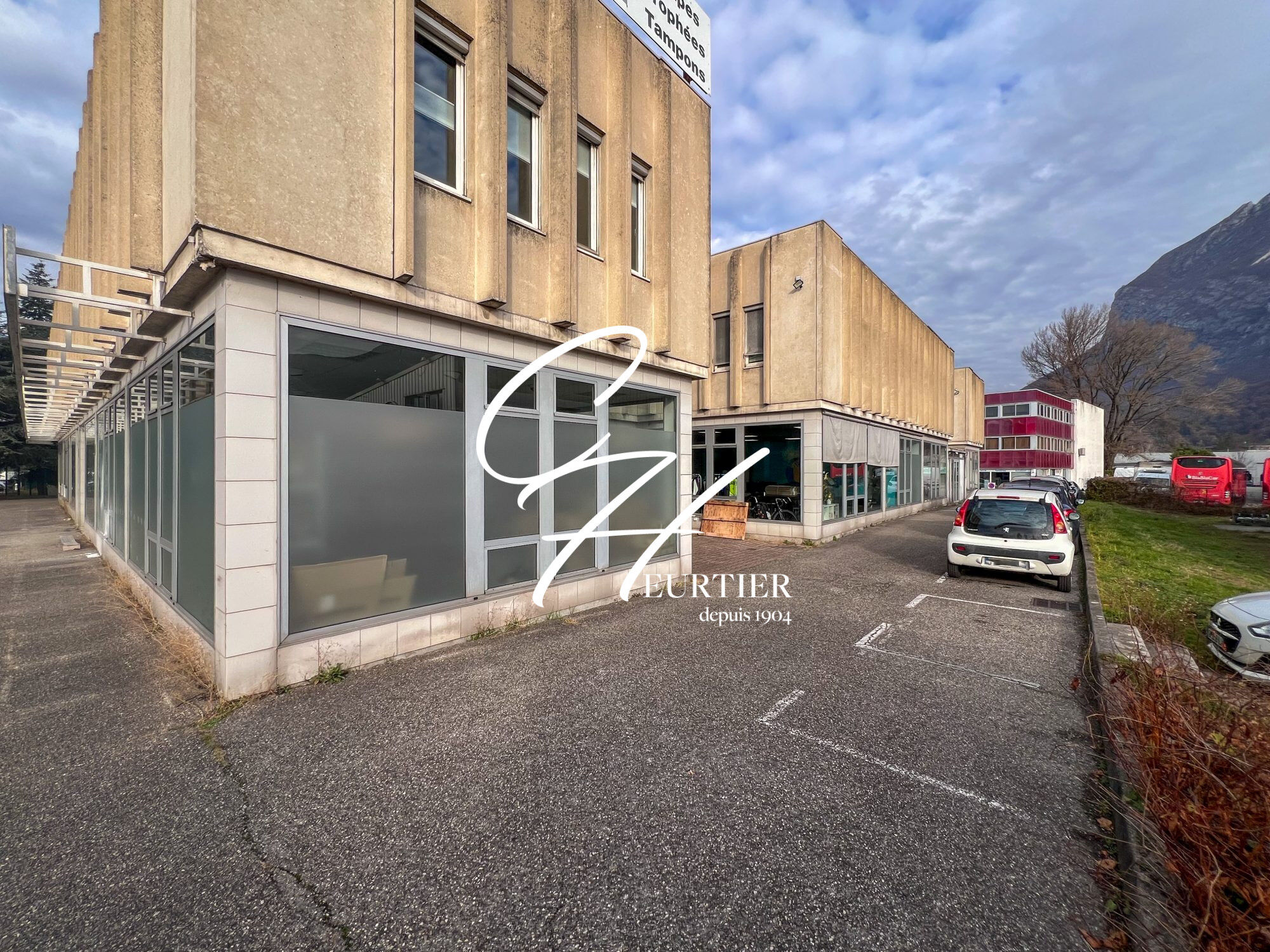 Local commercial  T5 à vendre Saint-Martin-le-Vinoux 38950