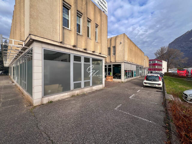 SAINT-MARTIN-LE-VINOUX - Local commercial — photo du bien