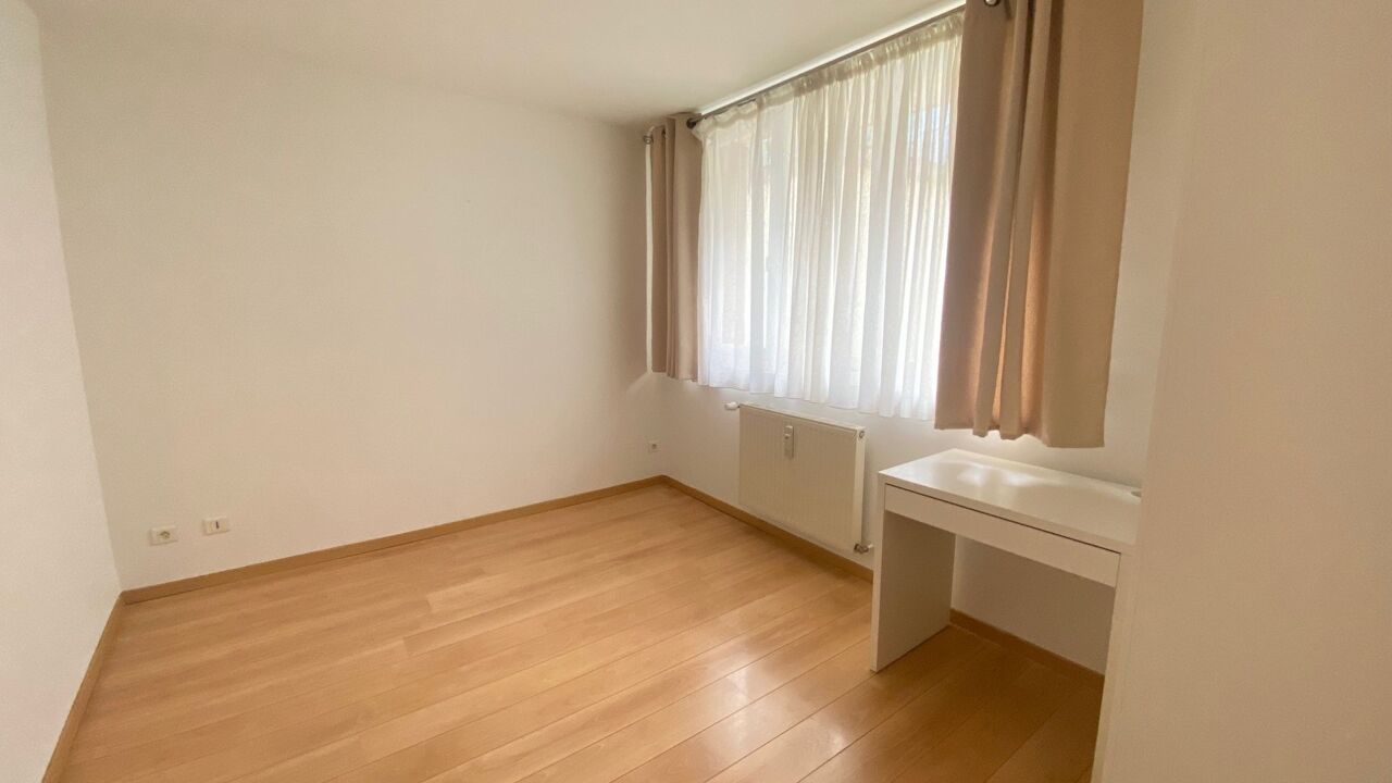 bureau 1 pièces 9 m2 à louer à Grenoble (38000)