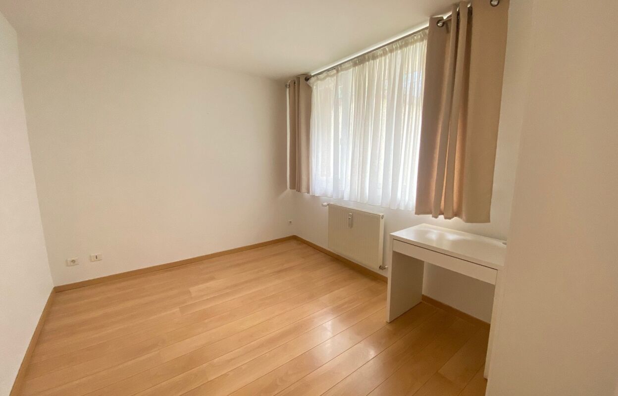 bureau 1 pièces 9 m2 à louer à Grenoble (38000)