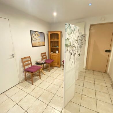 Bureau 1 pièces 365 €