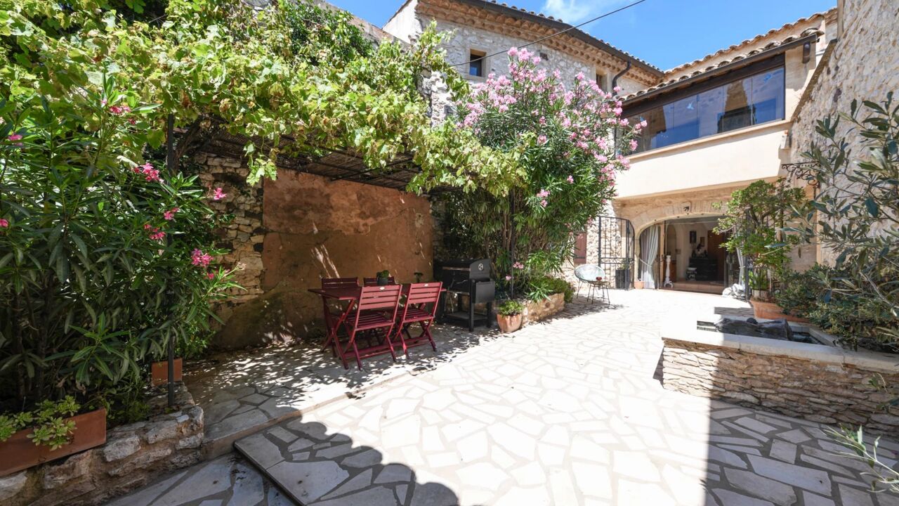 maison 11 pièces 300 m2 à vendre à Uzès (30700)