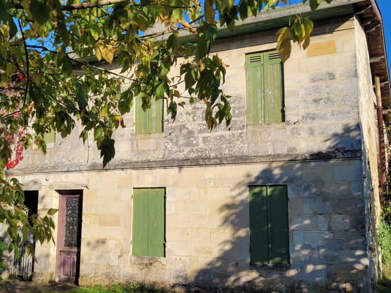 MAISON EN PIERRE DE TAILLE A RESTAURER — photo 1
