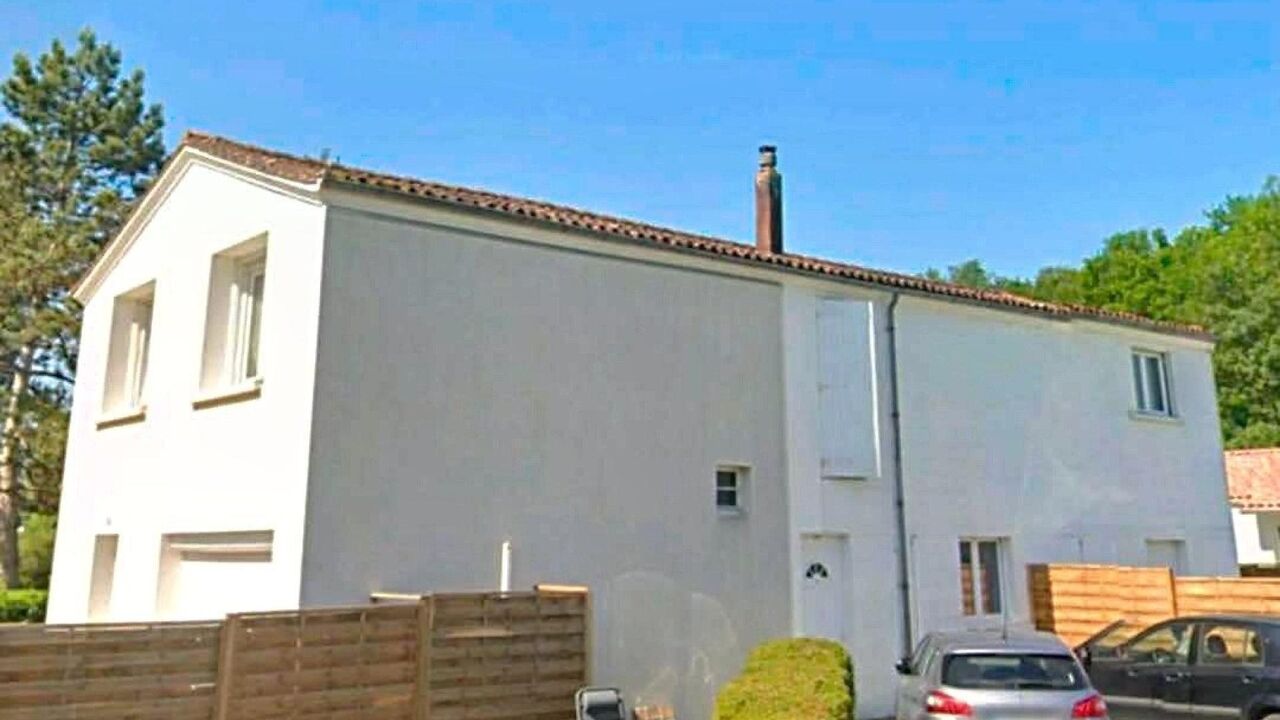 maison 9 pièces 198 m2 à vendre à Chermignac (17460)