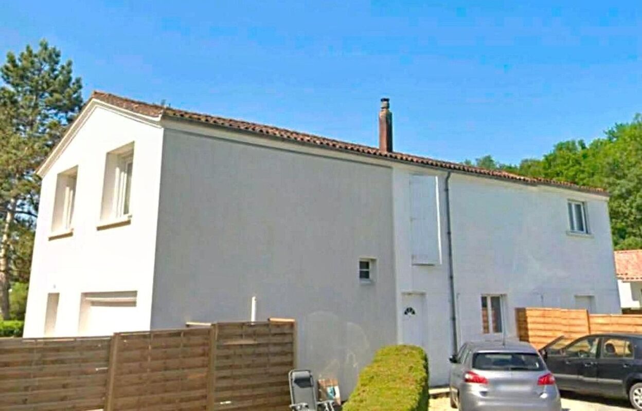 maison 9 pièces 198 m2 à vendre à Chermignac (17460)