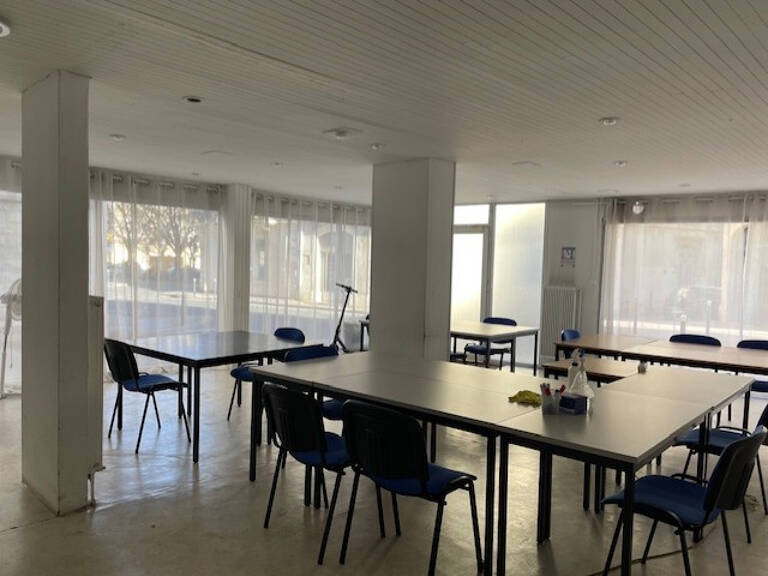 Local Professionnel 68 m2 RDC 4, rue Ernest Michel — photo 1