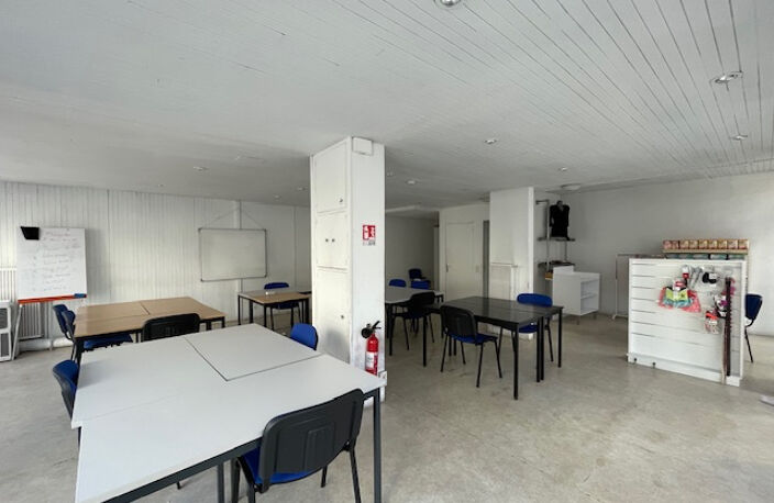 Local Professionnel 68 m2 RDC 4, rue Ernest Michel — photo 2