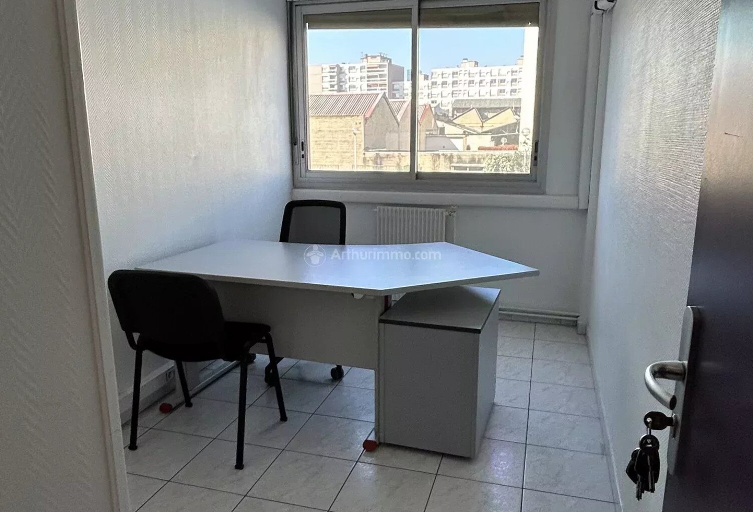 BUREAU 11 M² - COWORKING — photo 1