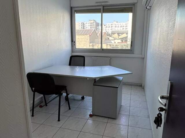 BUREAU 11 M² - COWORKING — photo du bien