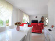 78690 LES ESSARTS LE ROI     Agréable maison 6 pièces avec d — photo 4