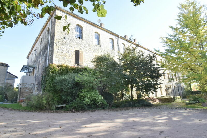 Propri&eacute;t&eacute;  à vendre Cluny 71250