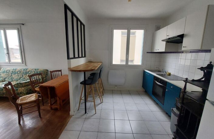 Location appartement 2 pièces 49 m² à Lyon 7 (69007) — photo 2