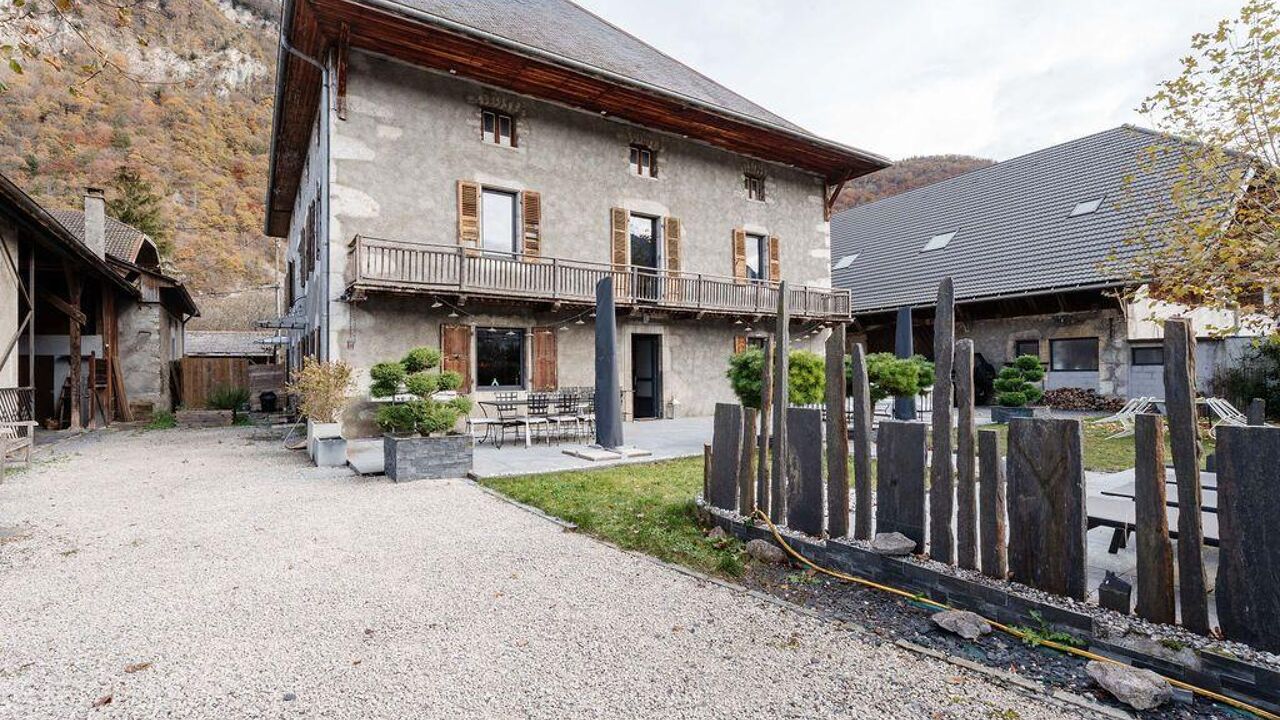 maison 10 pièces 387 m2 à vendre à Doussard (74210)