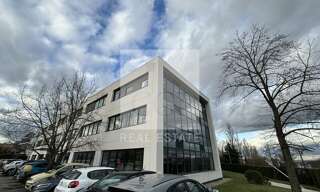 Bureau  163 m² à louer à Bron (69500)