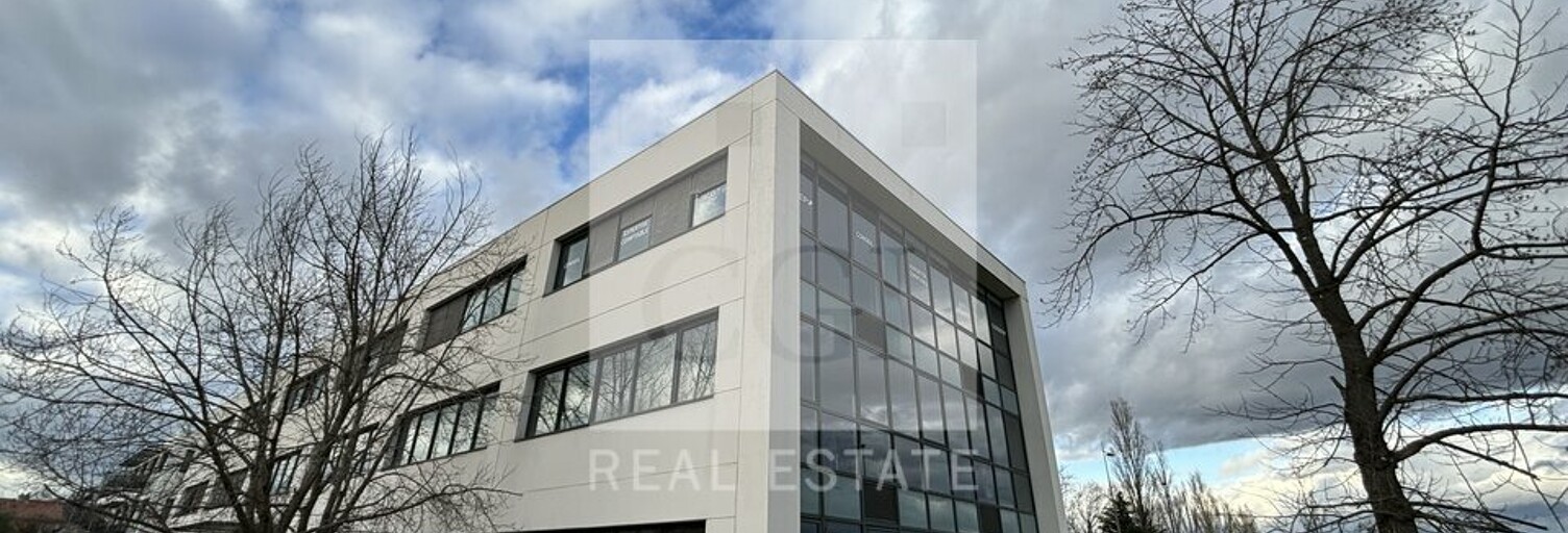 Bureau  163 m² à louer à Bron (69500)