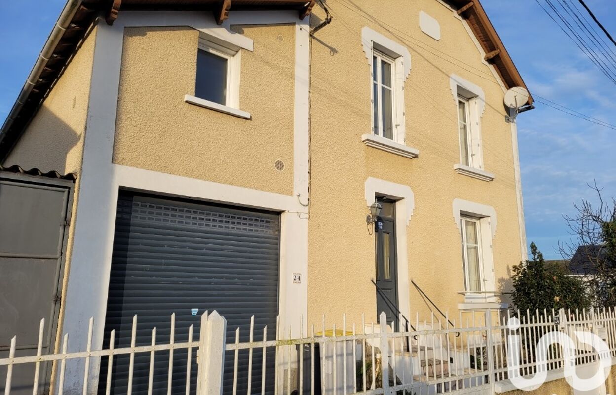 maison 5 pièces 122 m2 à vendre à Parthenay (79200)